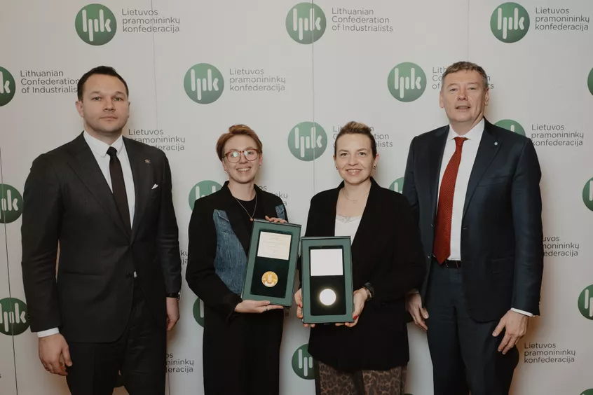 MAGRĖS BALDAI pelnė du aukso medalius „Lietuvos metų gaminio 2025“ konkurse