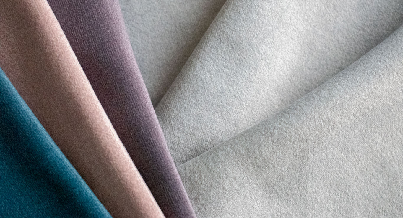 LEVANTE | 19 | Juoda 2