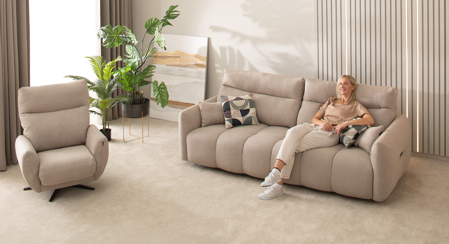 AMBER sofa 2420x1100 3