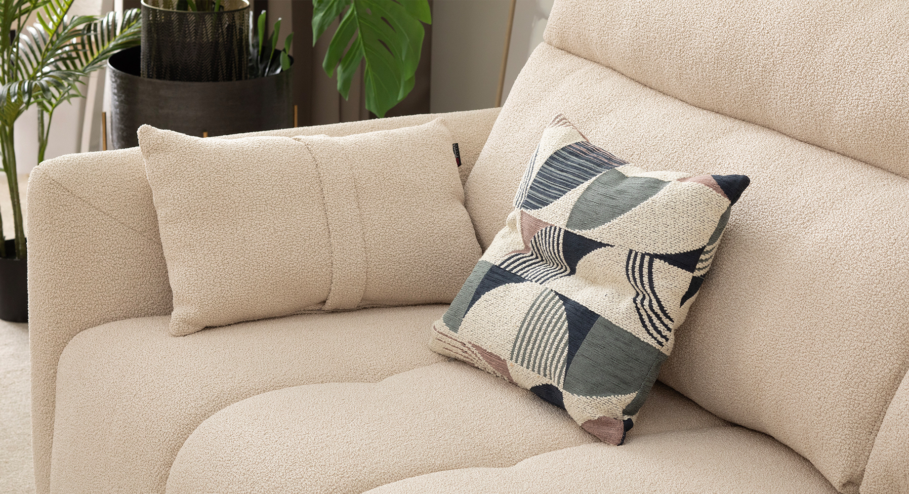 AMBER sofa 2420x1100 3