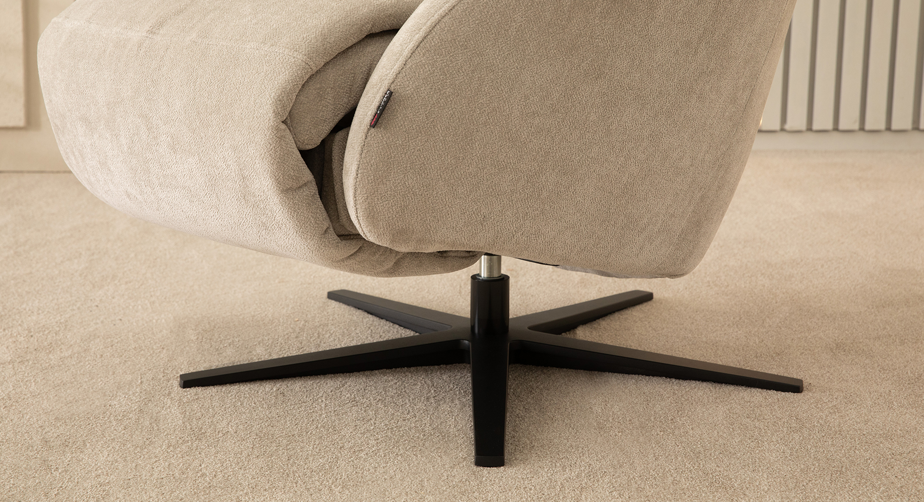 BRUSSEL fotelis su reglaineriu 5