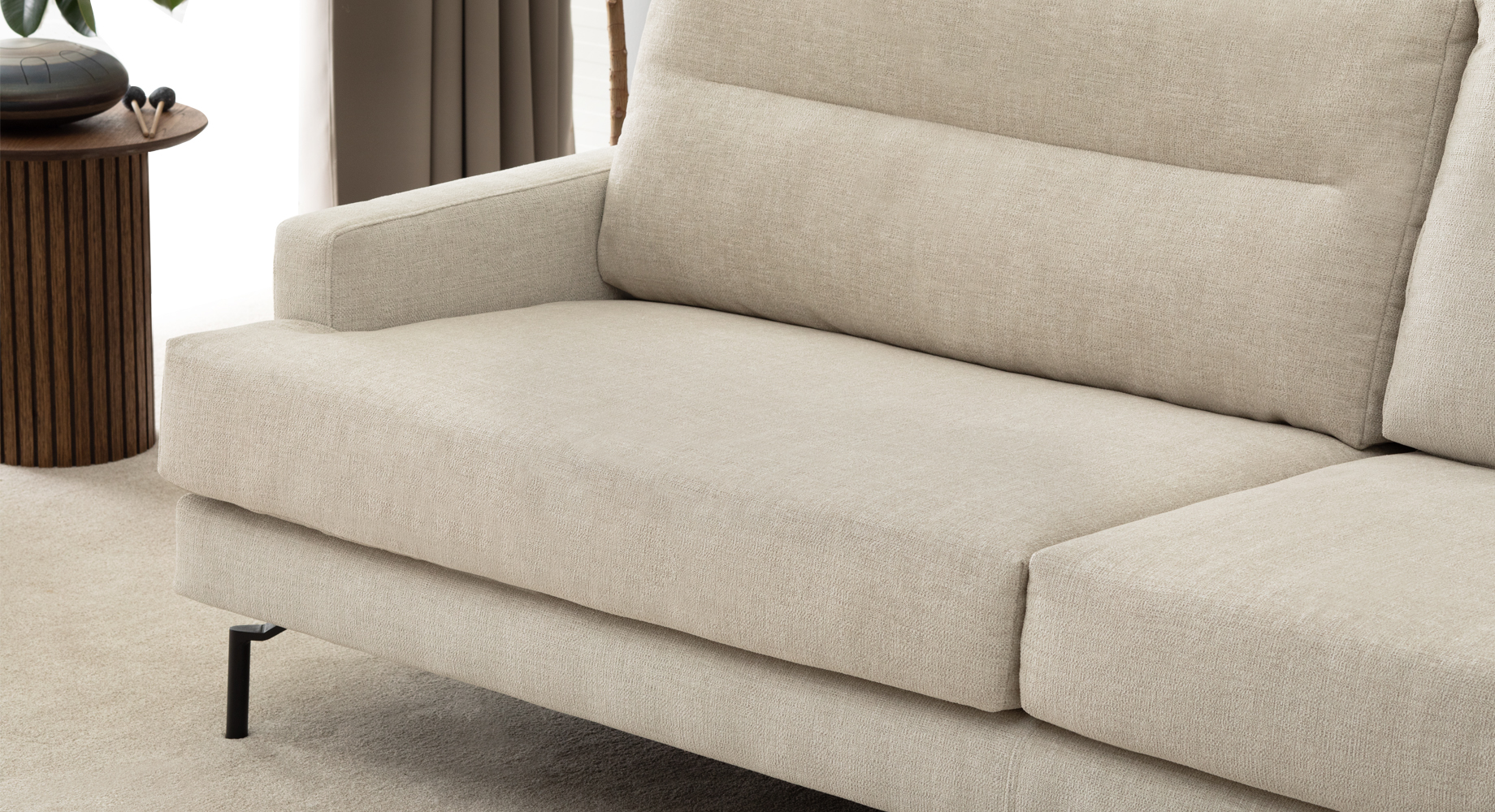 FRIDAY sofa 2460x1070 4