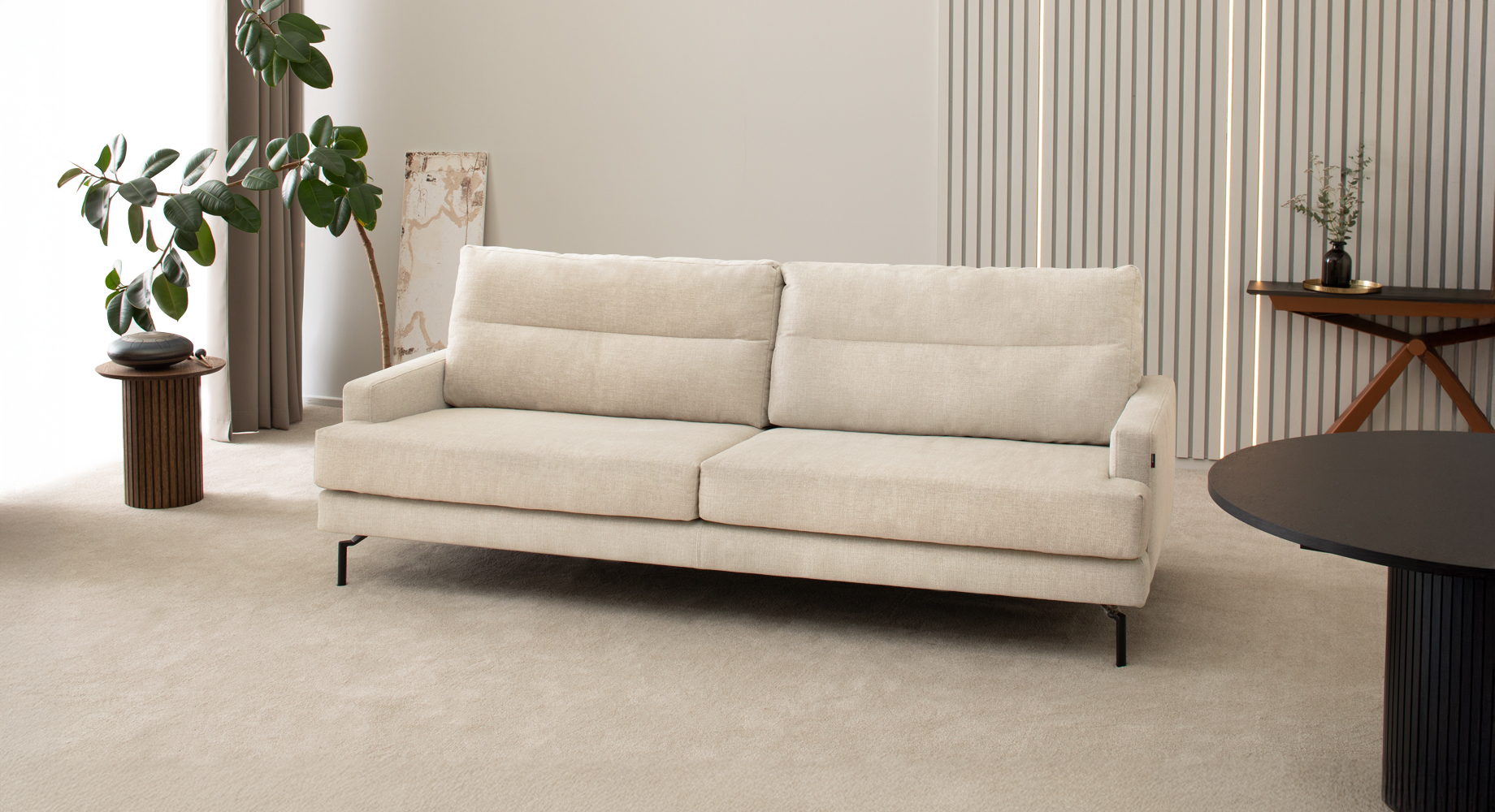 FRIDAY sofa 2460x1070 2