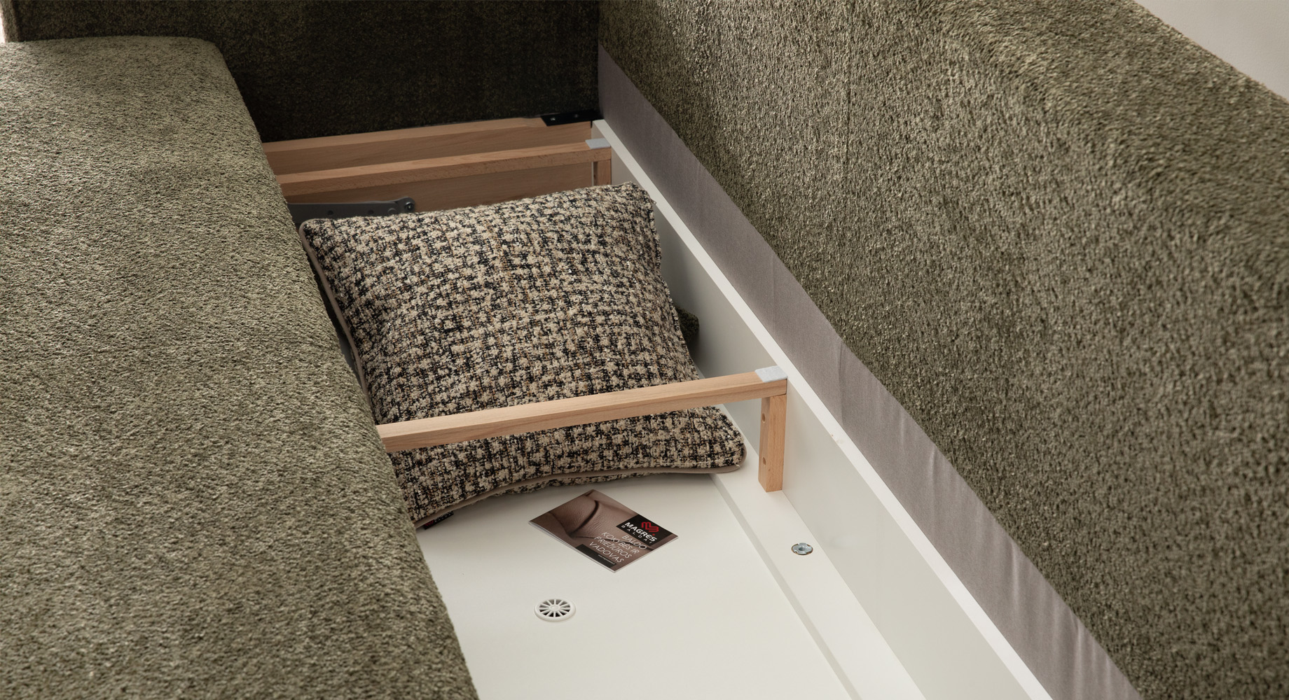 HIPER sofa 2460x1010 7