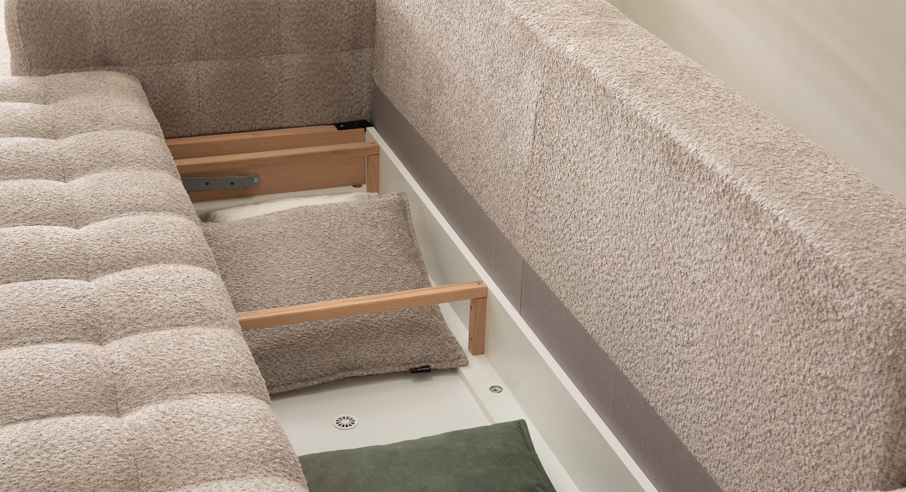 MIŠELIN sofa 2460x1000 3