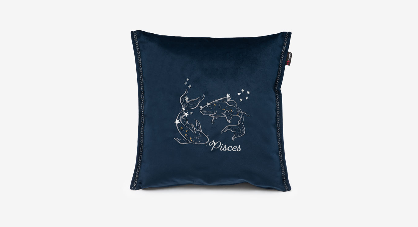 ŽUVYS pagalvėlė 450x450 1