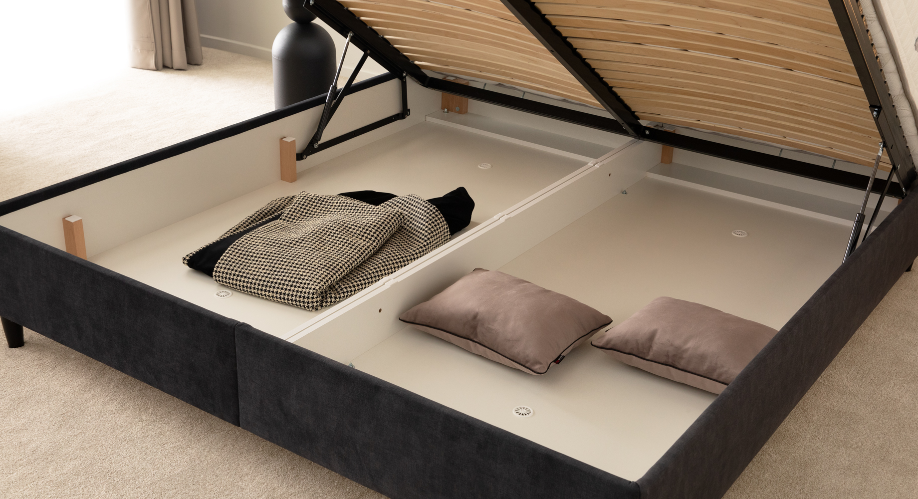 RESTON lova dvigulė 2150x1550 3