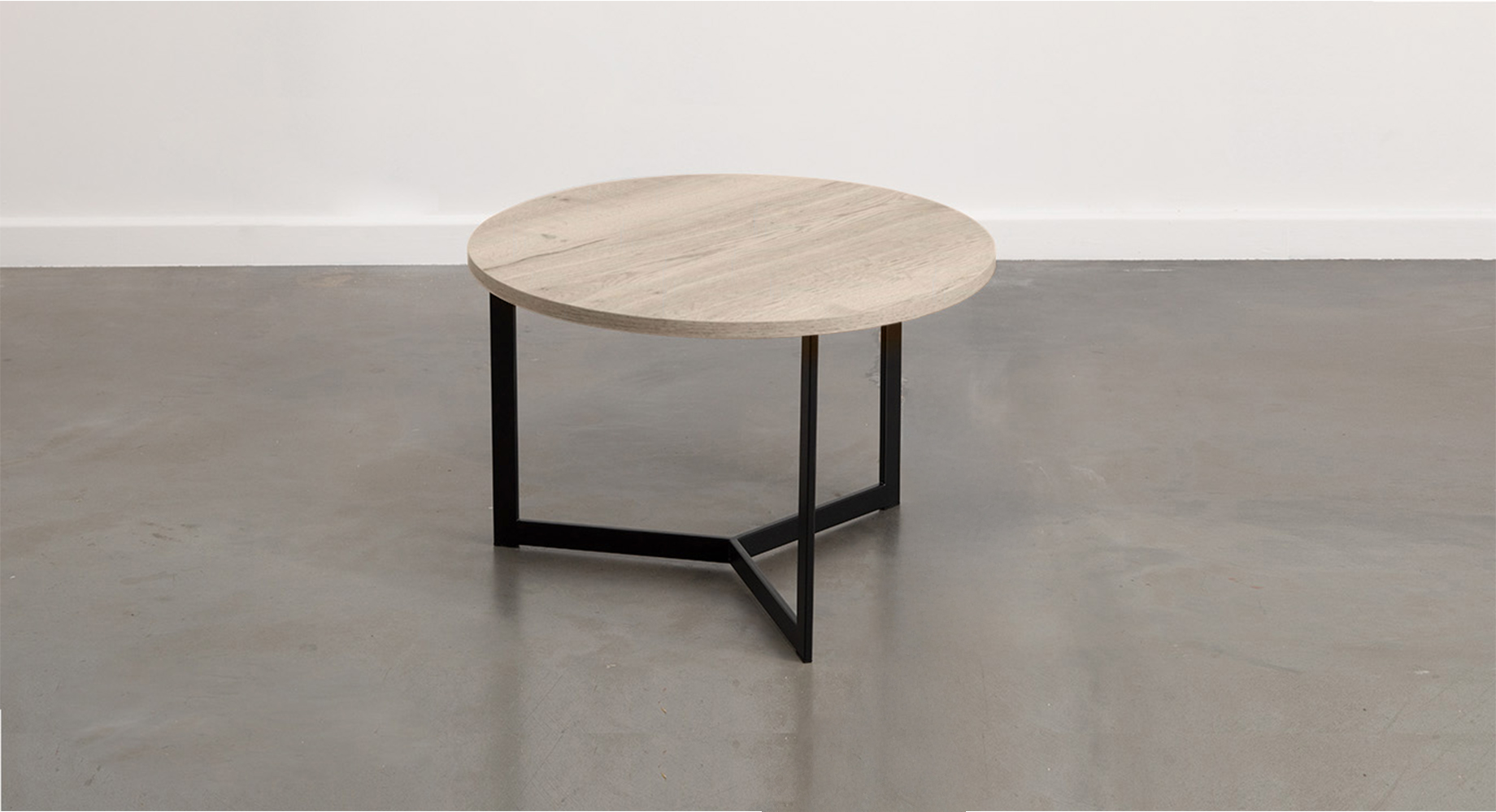 LUNA staliukas D600 2