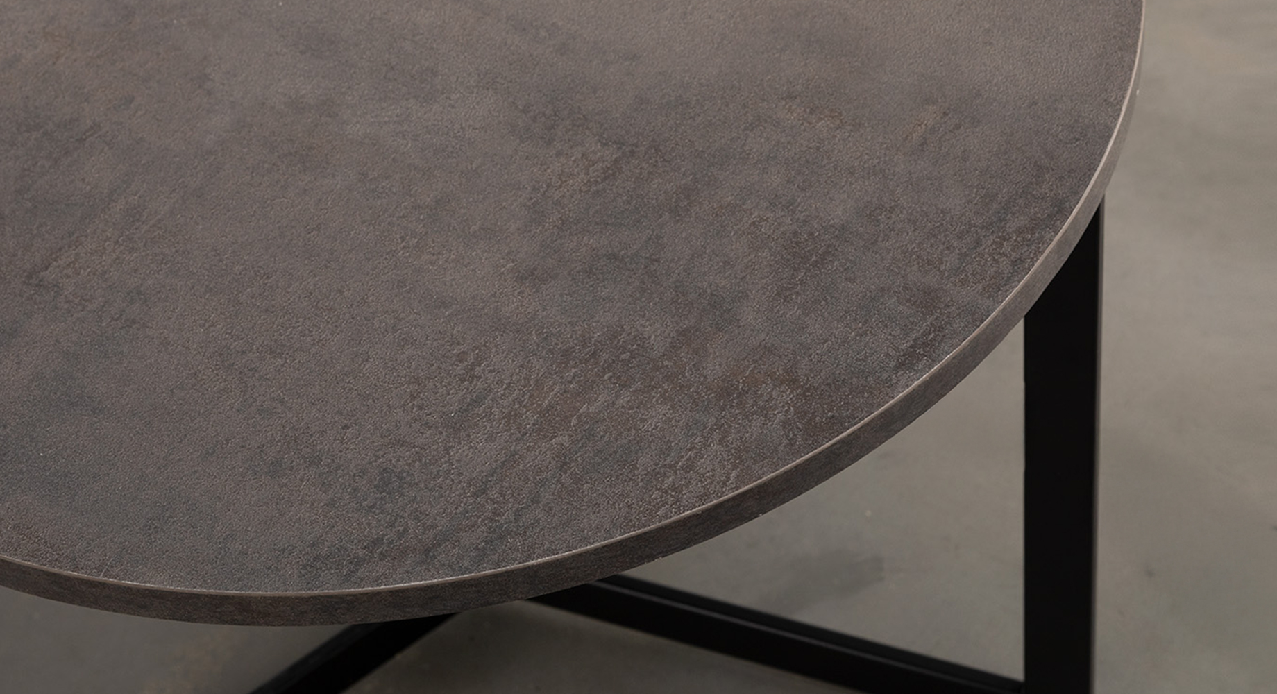 LUNA staliukas D900 3