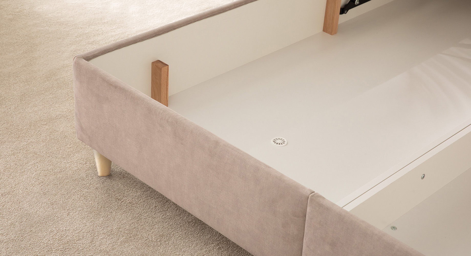 SOLO lova dvigulė 2110x1670 5