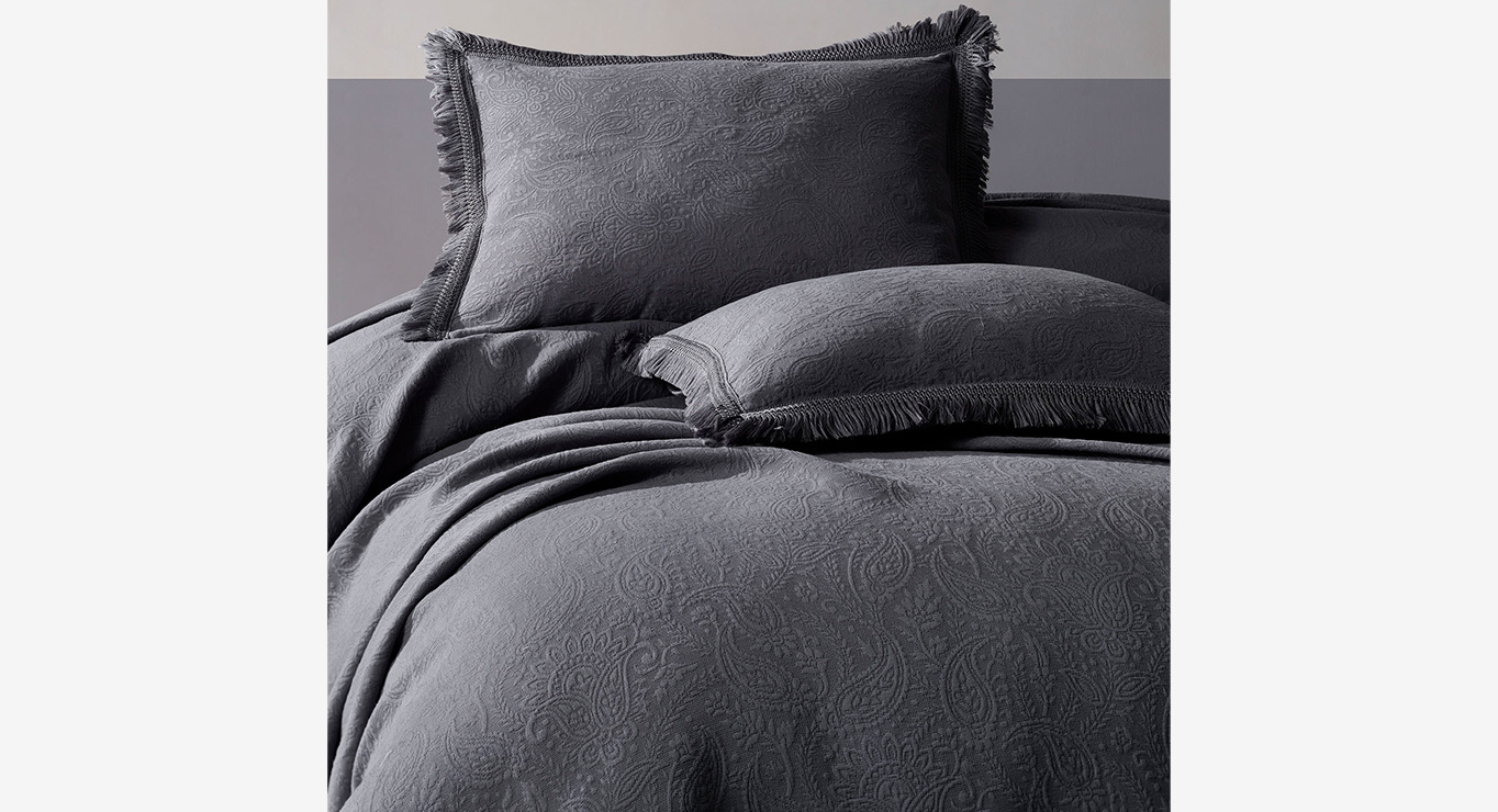 GRACE lovatiesės komplektas tamsiai pilkos spalvos 2400x2600 2