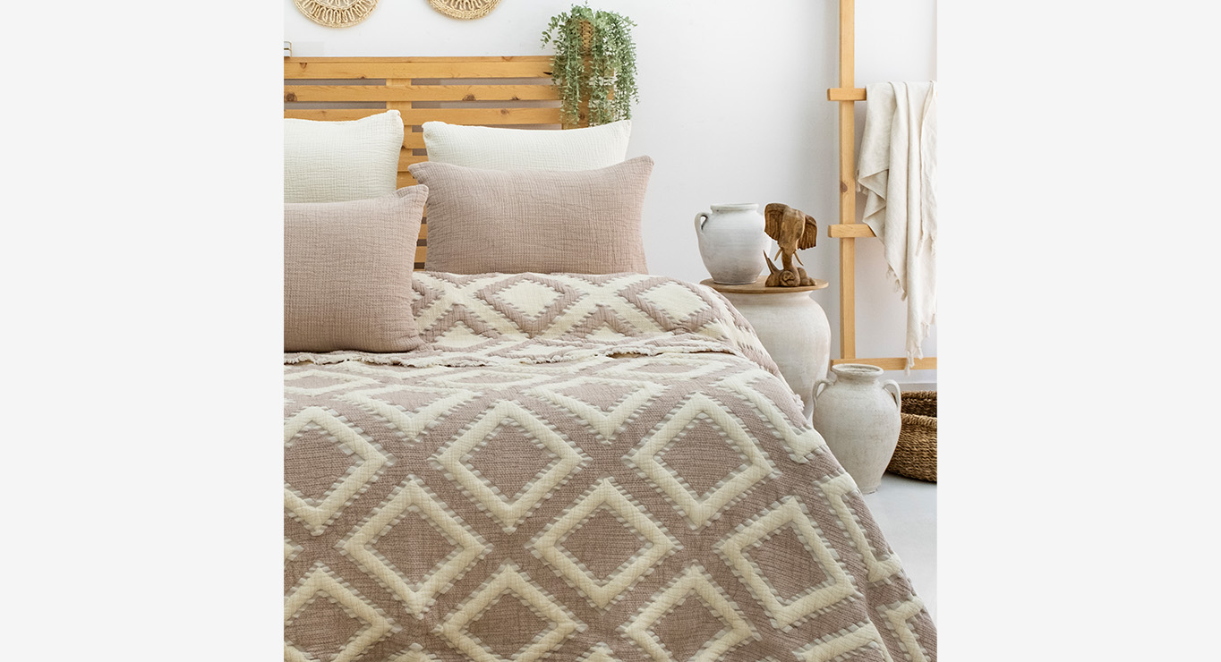 SONIA lovatiesės komplektas smėlinės spalvos 2400x2600 5