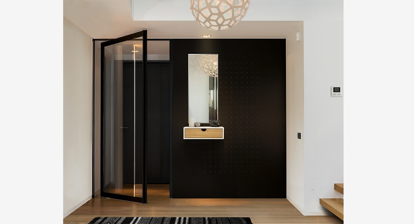 FARSTA pakabinama spintelė 400x300 4