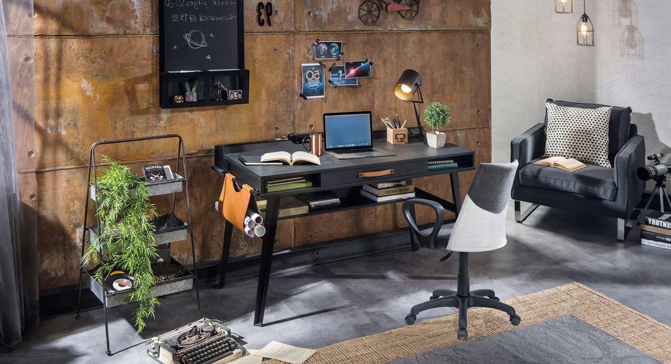 DARK METAL rašomasis stalas 1340x625 paveiklėlis 2