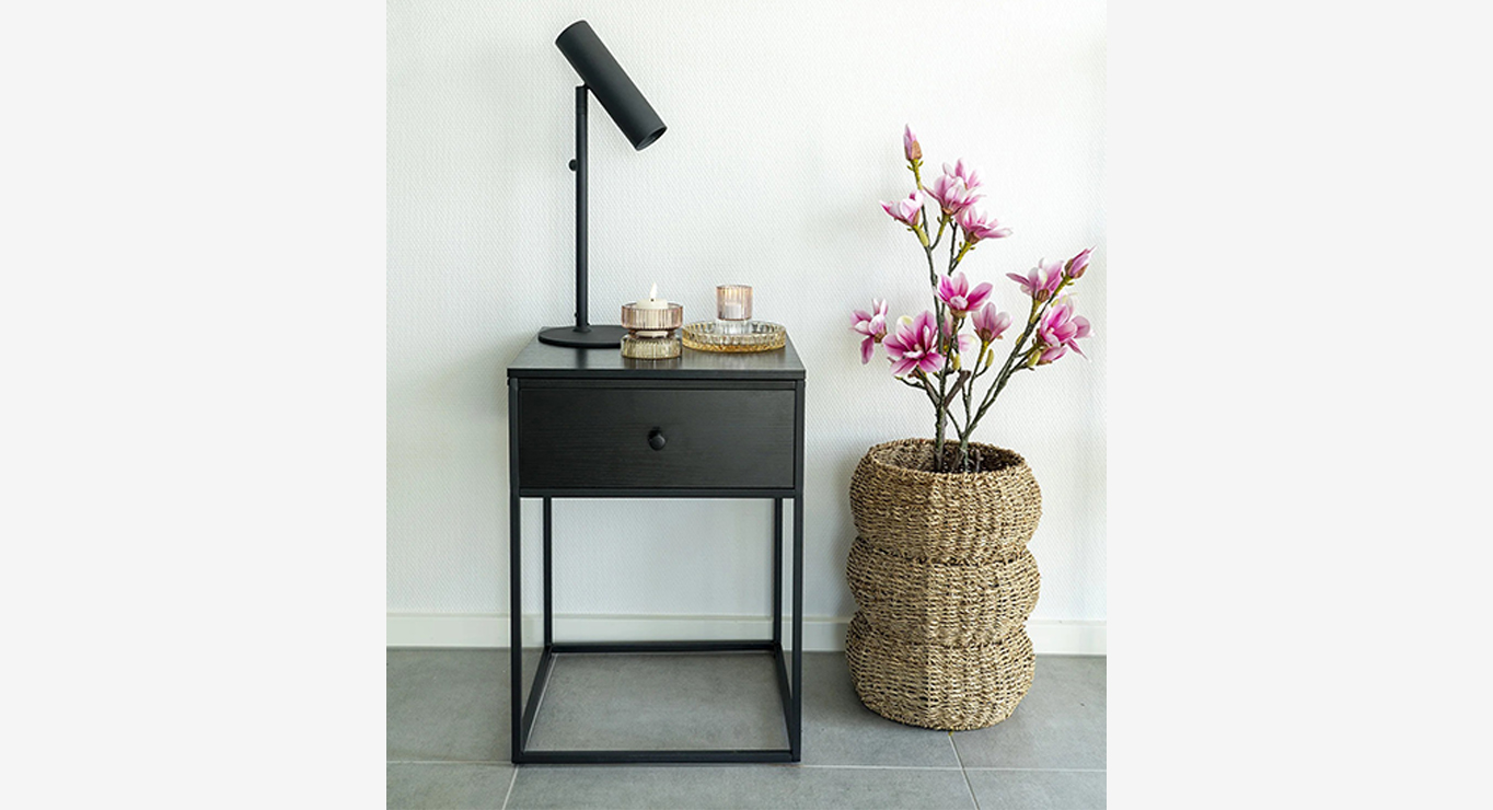 VITA naktinė spintelė 400x400 2