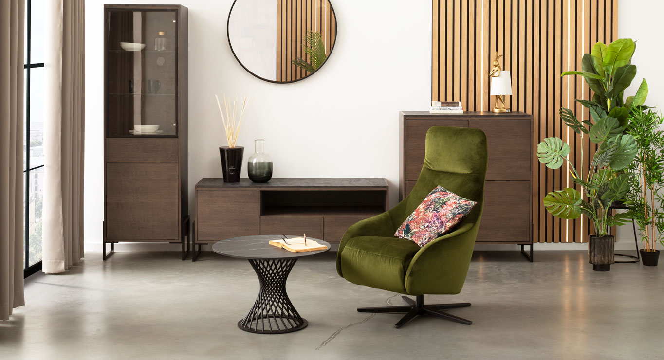 FELICIA staliukas D800 4 FELICIA staliukas D800 4