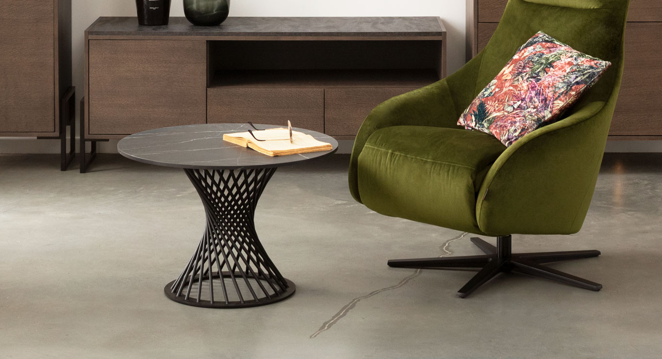 FELICIA staliukas D800 2 FELICIA staliukas D800 2