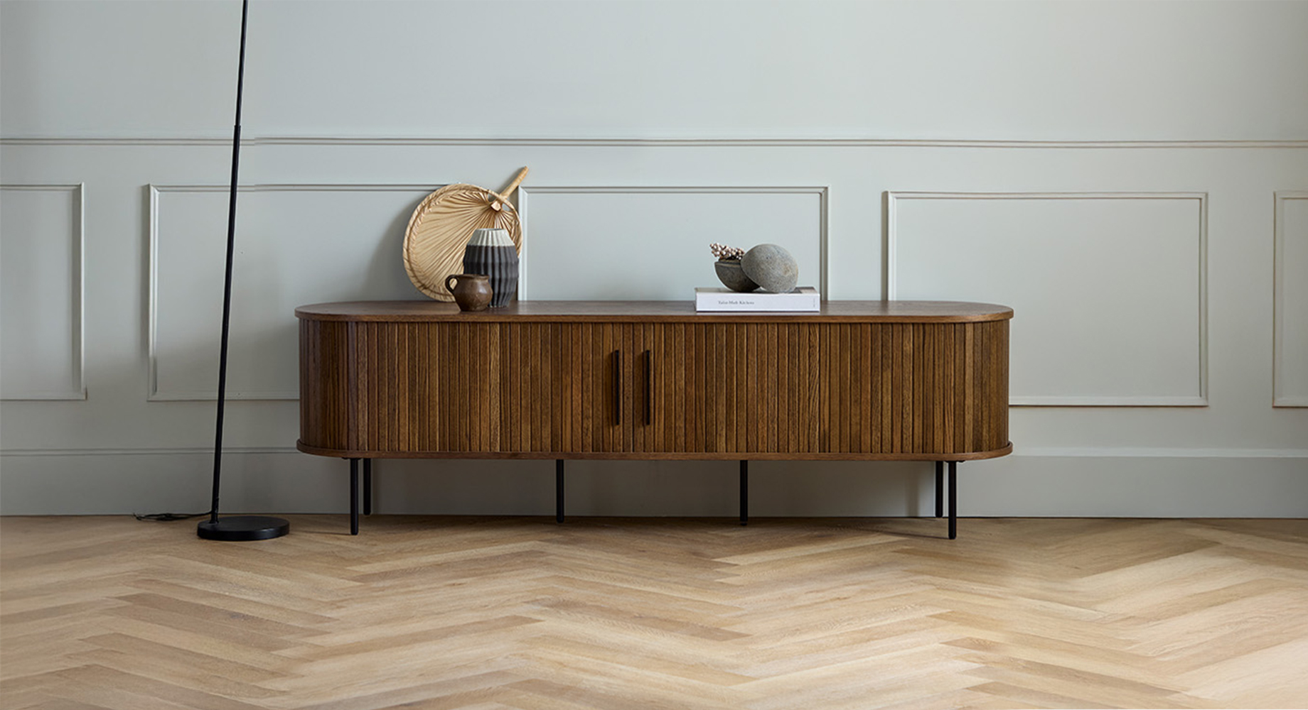 RIVA TV spintelė 1800x400 2