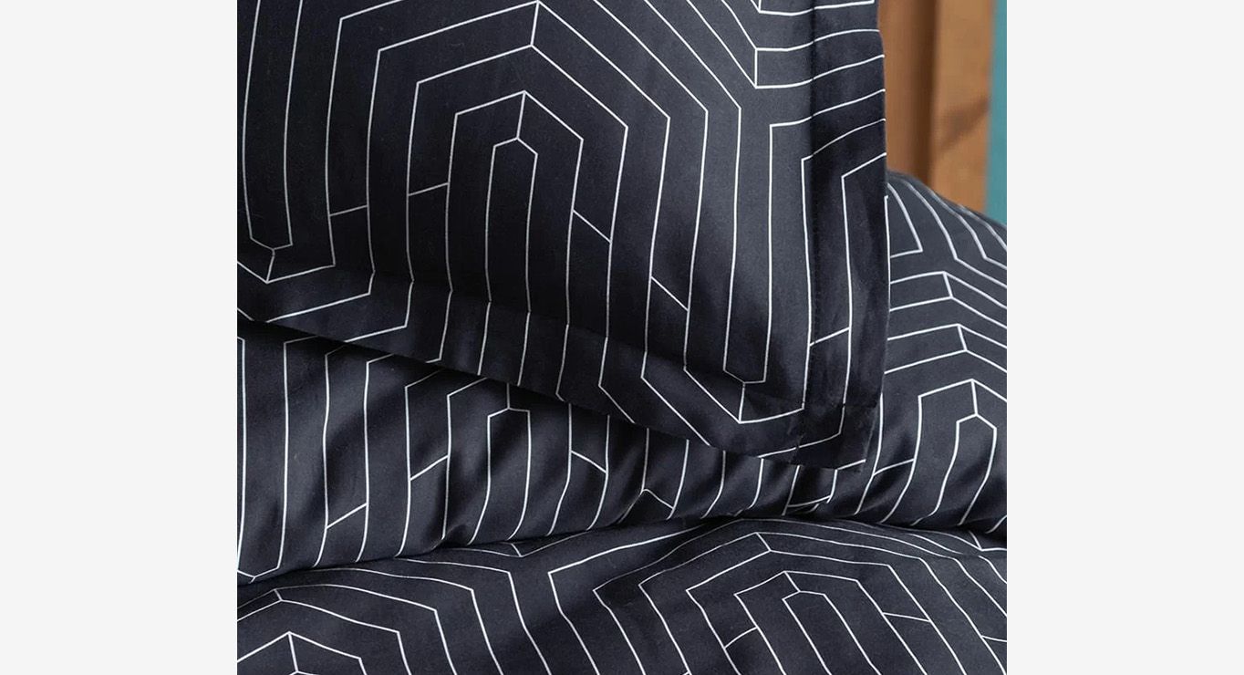 STRADA patalynės komplektas juodos spalvos 1600x2200 paveiklėlis 2