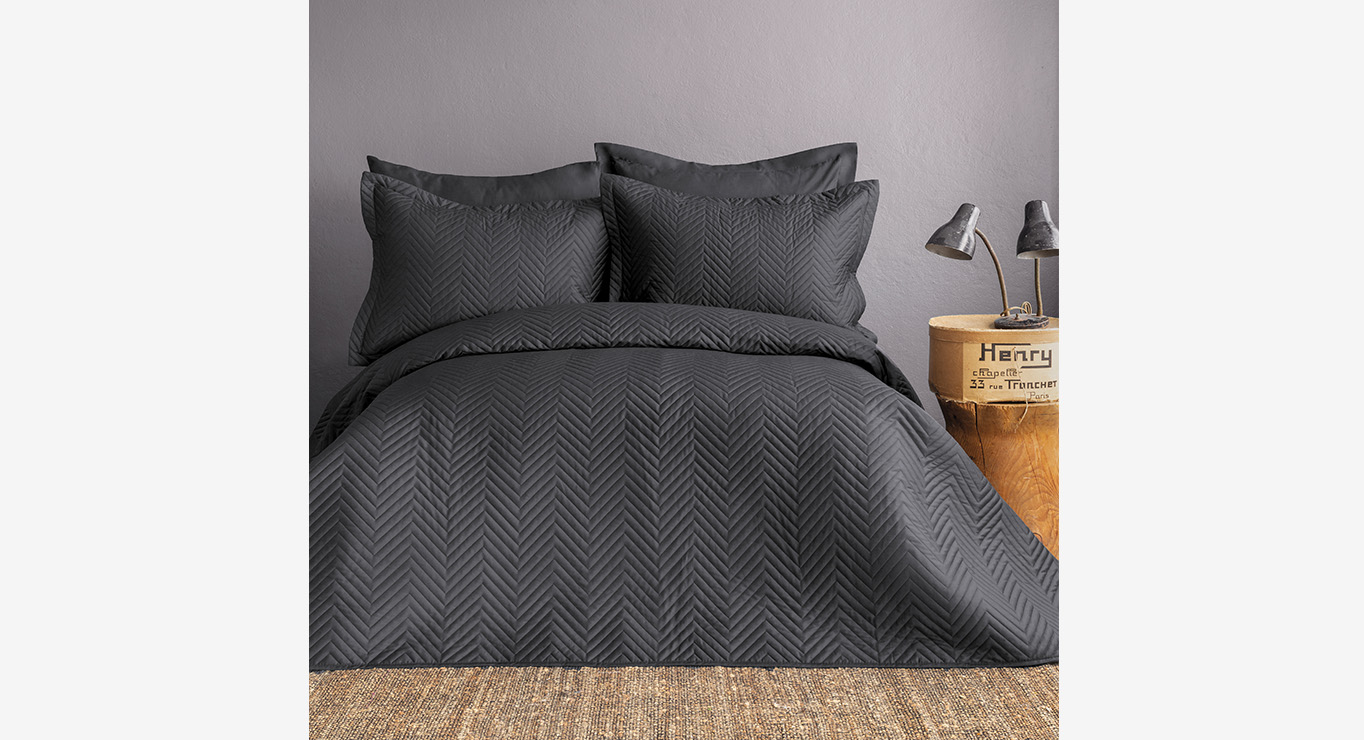 SIMPLY lovatiesės komplektas juodos spalvos 2600x2400 1