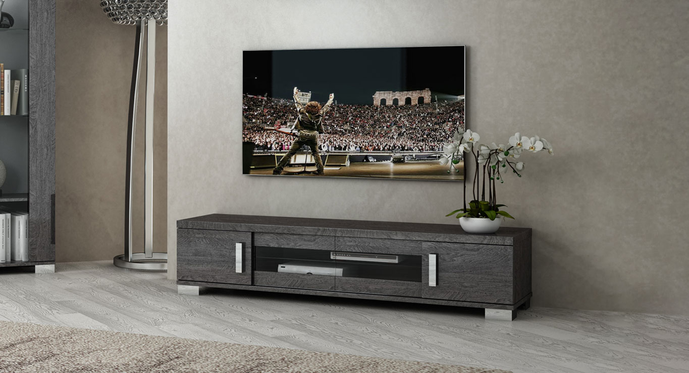 SARAH TV spintelė 2020x485 2